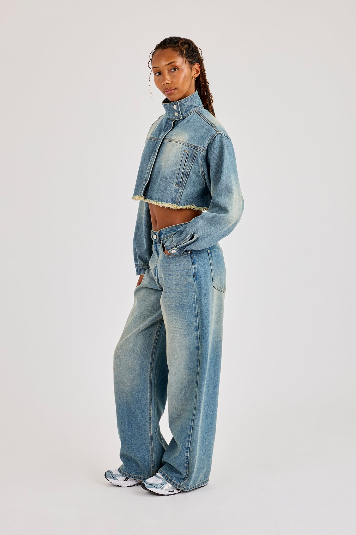 Womens Low Rise Baggy Jean - Antique Wash